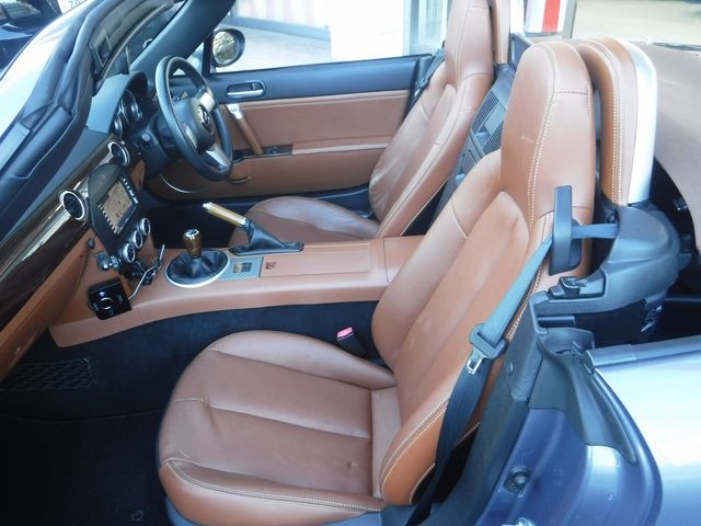 MAZDA ROADSTER 2005 Image 31