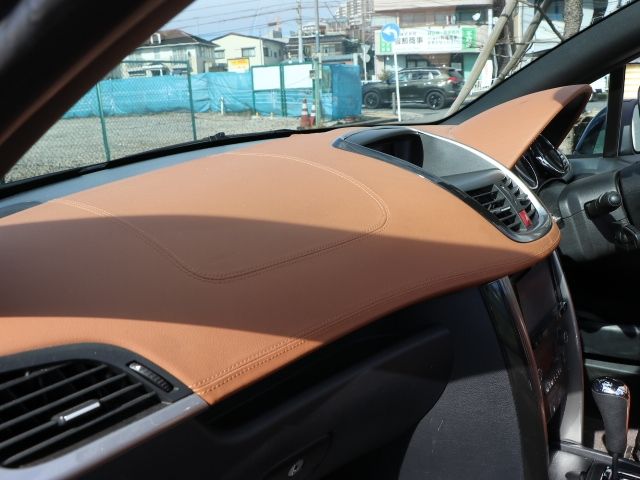 PEUGEOT 207CC 2012 Image 31