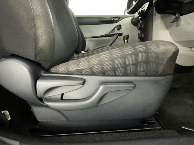 TOYOTA IQ 2012 Image 31