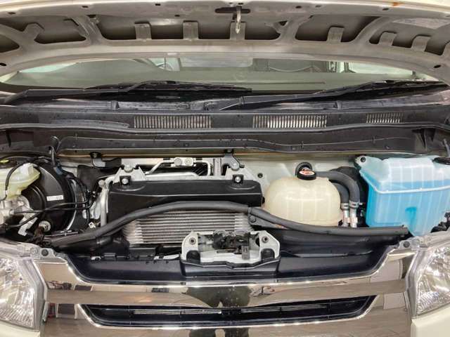 TOYOTA HIACE VAN 4WD 2017 Image 31