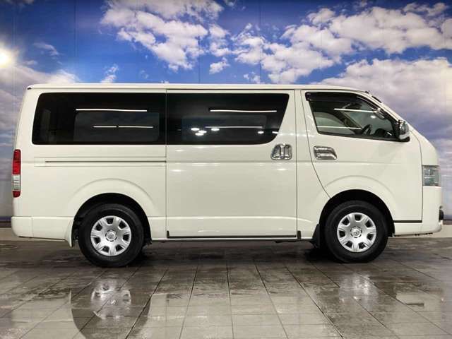 TOYOTA HIACE VAN 4WD 2017 Image 31