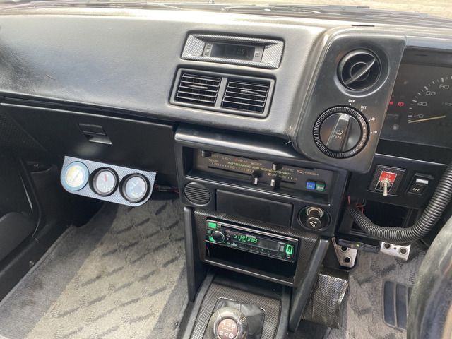 TOYOTA COROLLA LEVIN 1984 Image 31