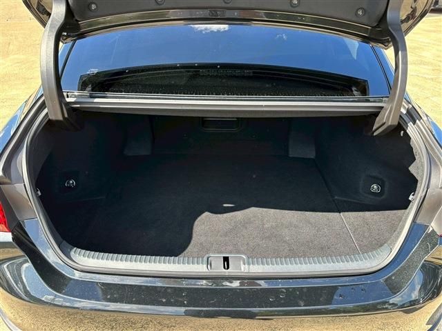 TOYOTA LEXUS ES300H 2023 Image 31