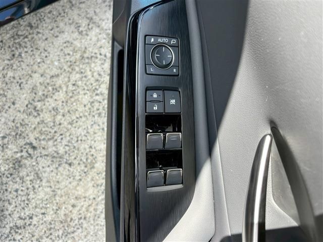 TOYOTA LEXUS ES300H 2023 Image 31