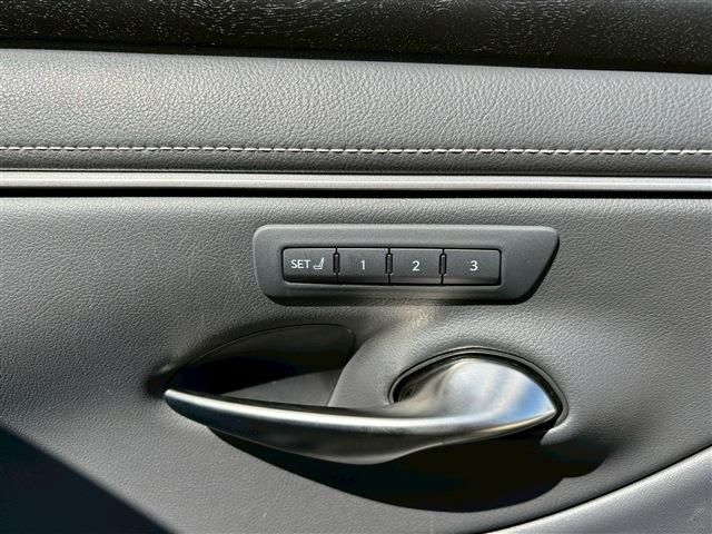 TOYOTA LEXUS ES300H 2023 Image 31