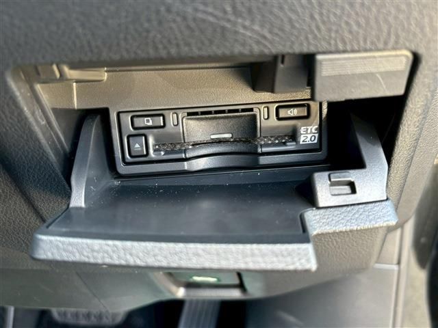 TOYOTA LEXUS ES300H 2023 Image 31