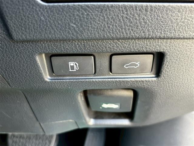 TOYOTA LEXUS ES300H 2023 Image 31