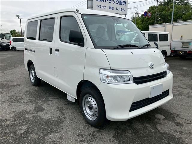 TOYOTA TOWNACE VAN 4WD 2025 Image 31
