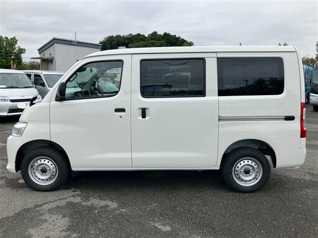 TOYOTA TOWNACE VAN 4WD 2025 Image 31