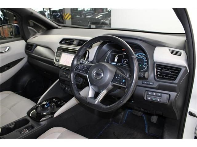 NISSAN LEAF 2017 Image 31