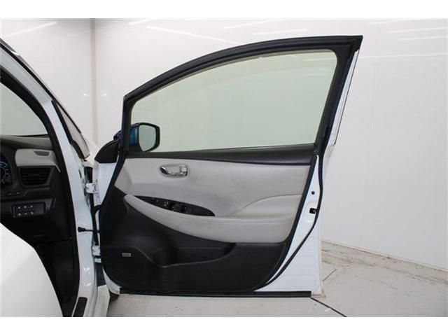 NISSAN LEAF 2017 Image 31