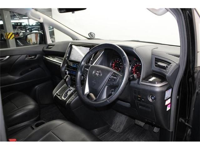 TOYOTA ALPHARD 2018 Image 31
