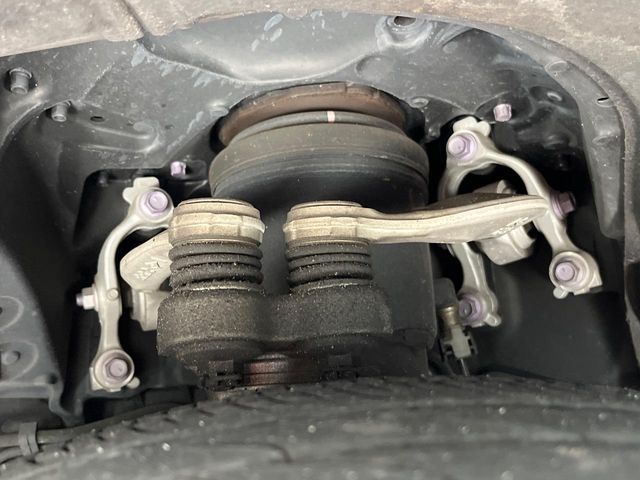 TOYOTA LEXUS LS500 2018 Image 31