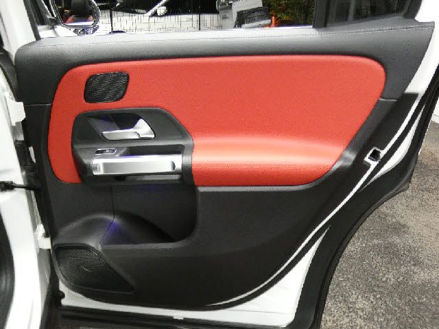 MERCEDES BENZ GLB 2020 Image 31