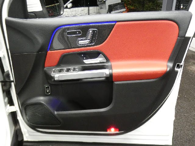 MERCEDES BENZ GLB 2020 Image 31