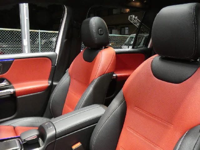 MERCEDES BENZ GLB 2020 Image 31