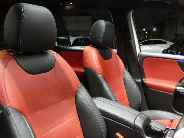 MERCEDES BENZ GLB 2020 Image 31