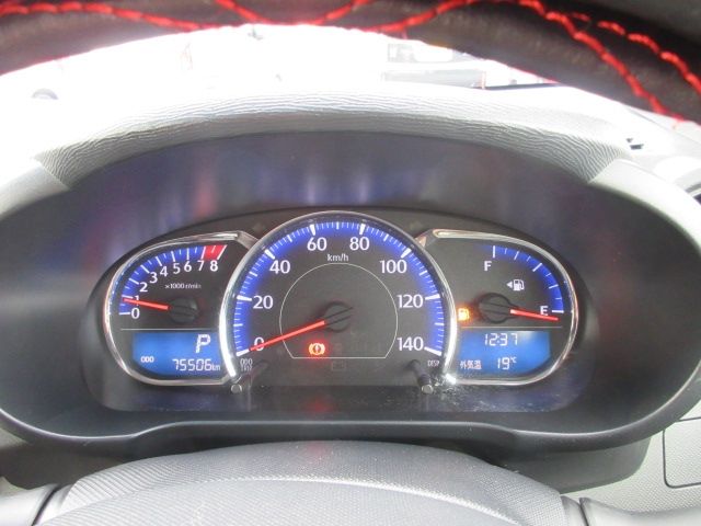 DAIHATSU MOVE CUSTOM 2013 Image 31