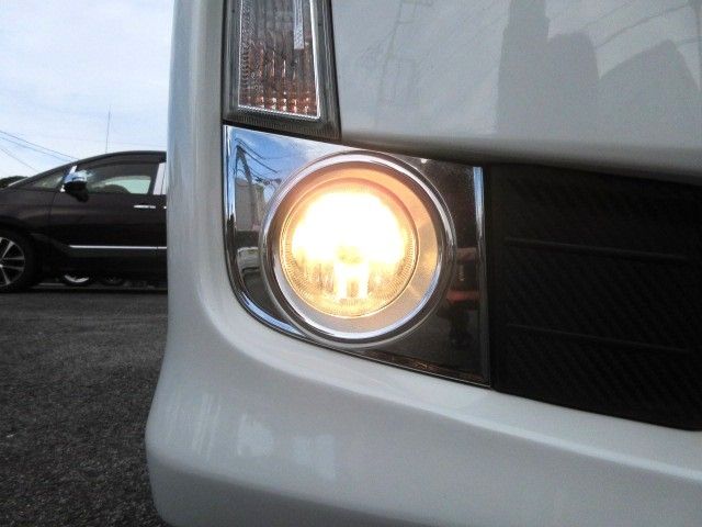 DAIHATSU MOVE CUSTOM 2013 Image 31