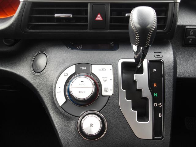 TOYOTA SIENTA 2019 Image 31