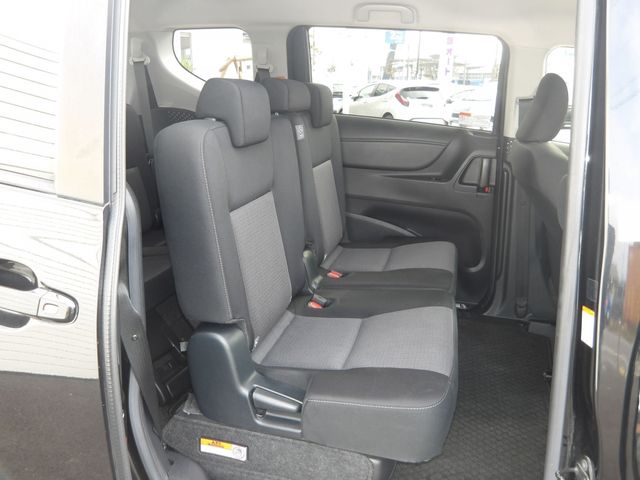 TOYOTA SIENTA 2019 Image 31