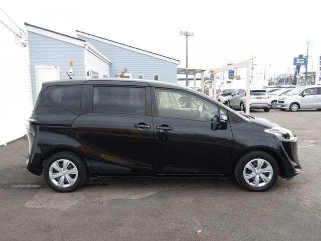 TOYOTA SIENTA 2019 Image 31