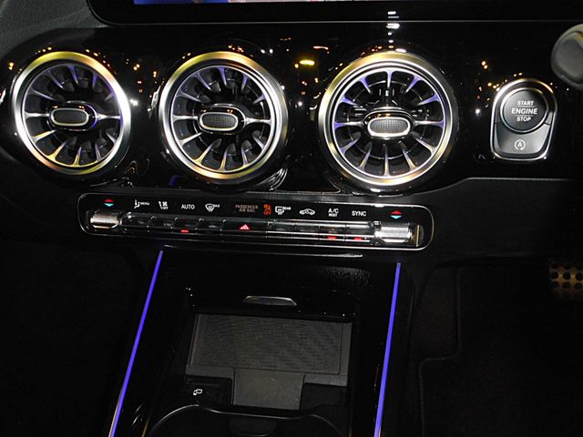 MERCEDES BENZ GLA CL 2021 Image 31