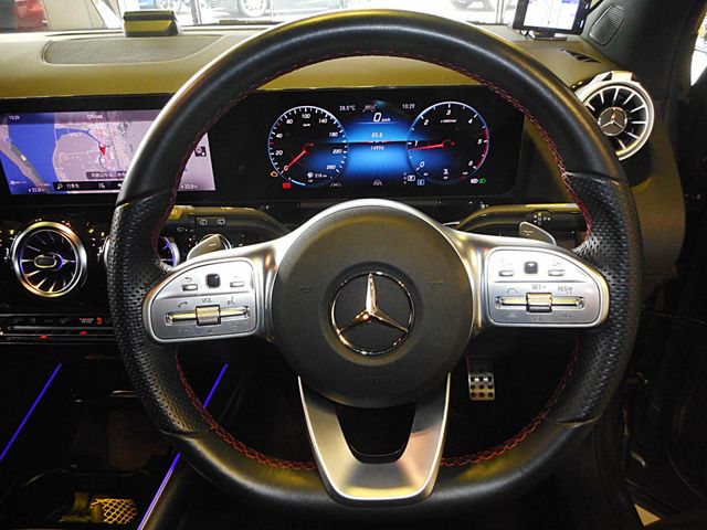 MERCEDES BENZ GLA CL 2021 Image 31