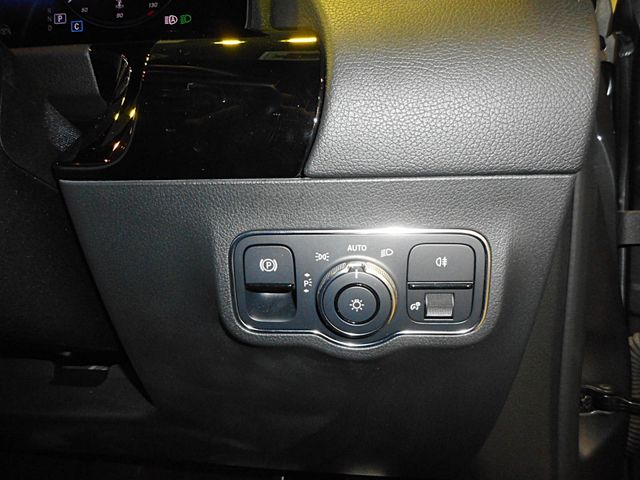 MERCEDES BENZ GLA CL 2021 Image 31