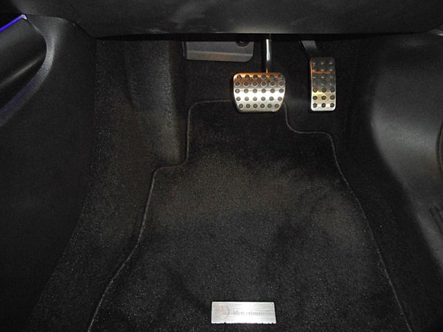 MERCEDES BENZ GLA CL 2021 Image 31