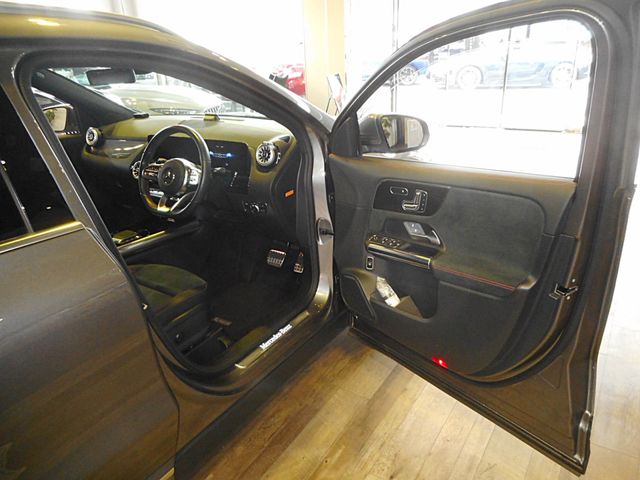 MERCEDES BENZ GLA CL 2021 Image 31