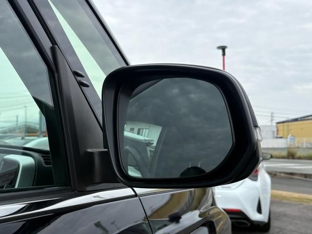 TOYOTA VOXY HYBRID 2024 Image 31