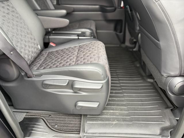 TOYOTA VOXY HYBRID 2024 Image 31