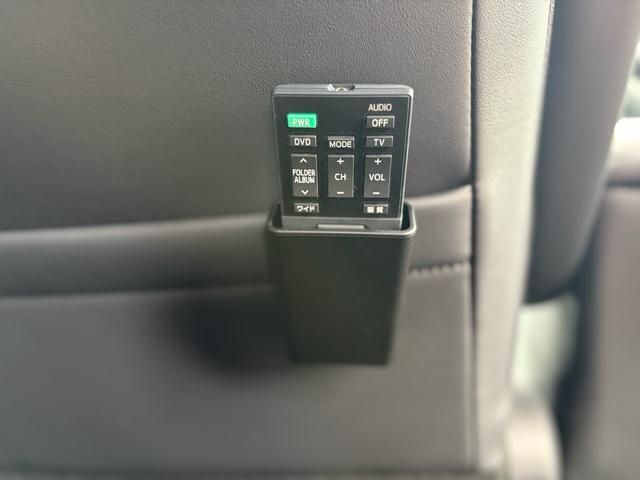 TOYOTA VOXY HYBRID 2024 Image 31