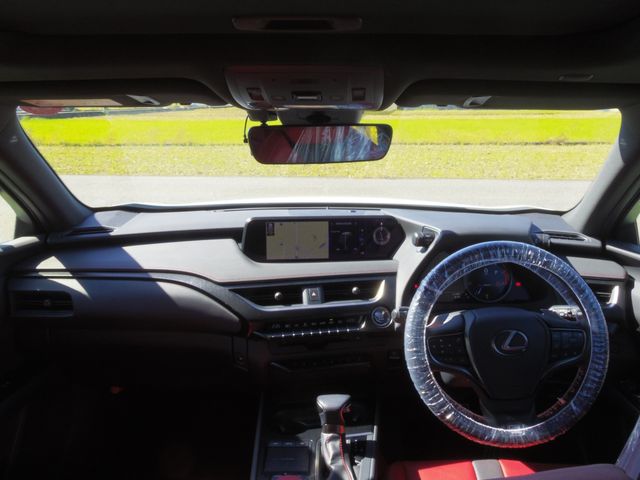 TOYOTA LEXUS UX200 2018 Image 31