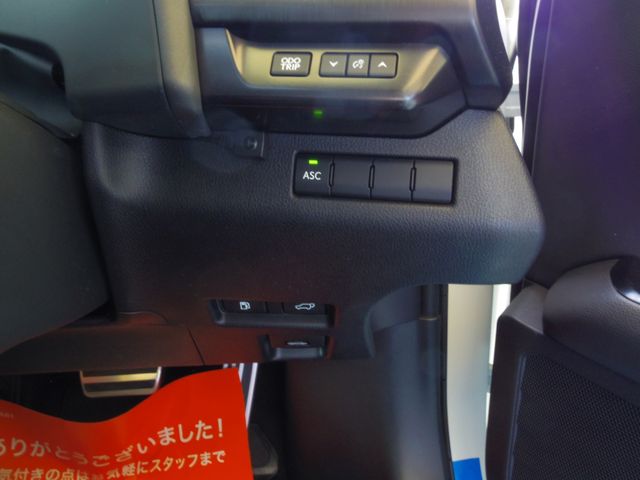 TOYOTA LEXUS UX200 2018 Image 31