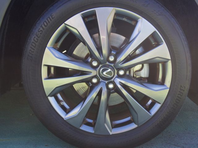 TOYOTA LEXUS UX200 2018 Image 31