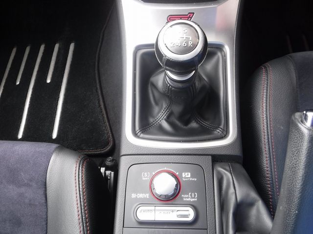 SUBARU IMPREZA WRX 2012 Image 31