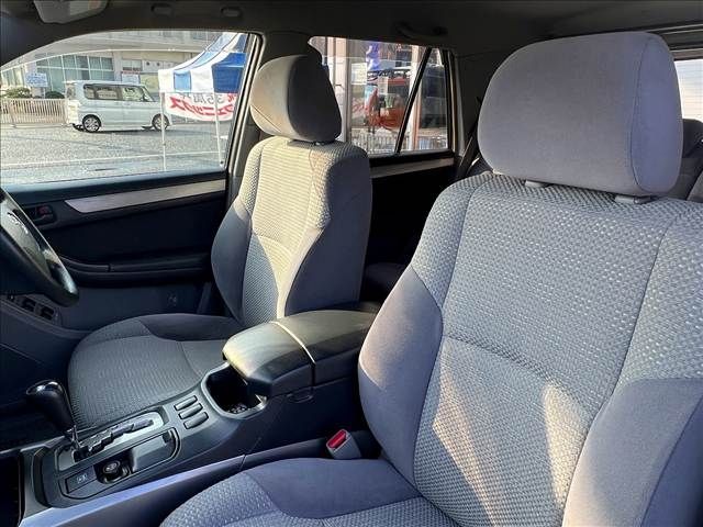 TOYOTA HILUXSURF WAGON 4WD 2004 Image 31