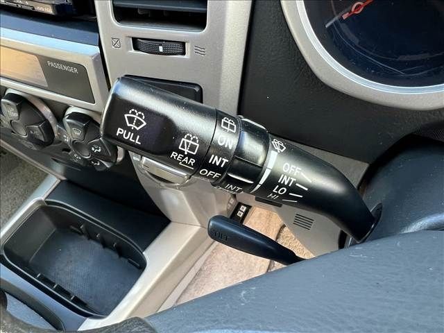 TOYOTA HILUXSURF WAGON 4WD 2004 Image 31