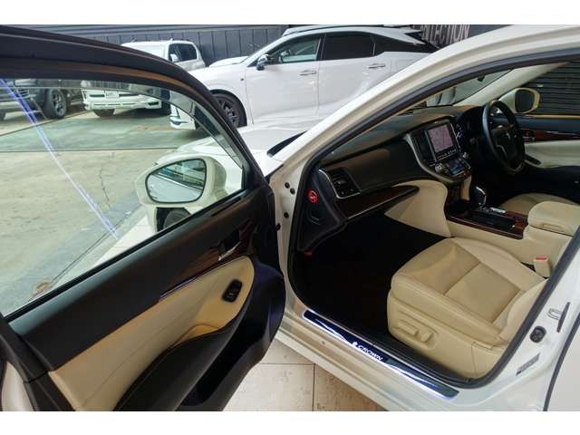 TOYOTA CROWN SEDAN 2013 Image 31