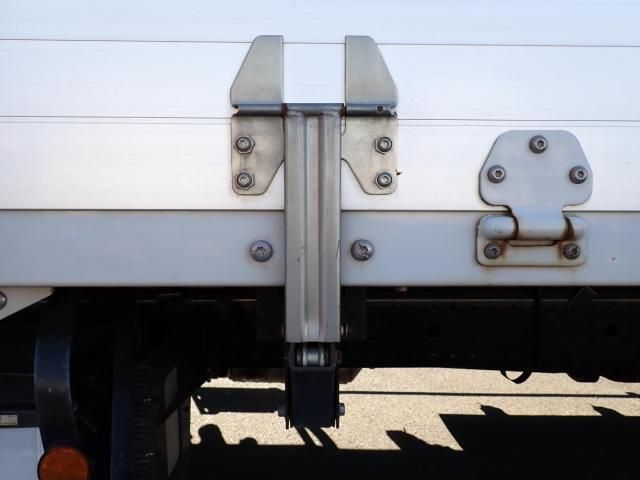 MITSUBISHI CANTER 2019 Image 31