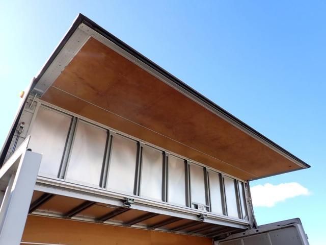 MITSUBISHI CANTER 2019 Image 31