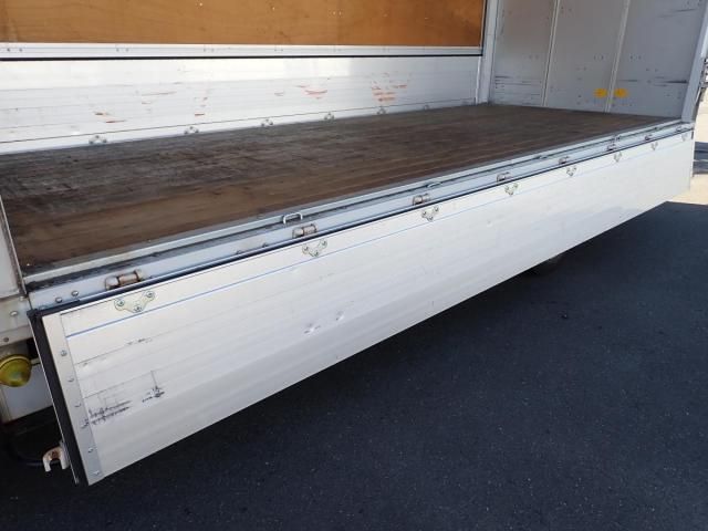 MITSUBISHI CANTER 2019 Image 31