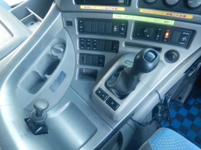NISSAN DIESEL QUON 2006 Image 31