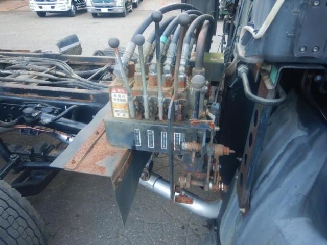 NISSAN DIESEL QUON 2006 Image 31