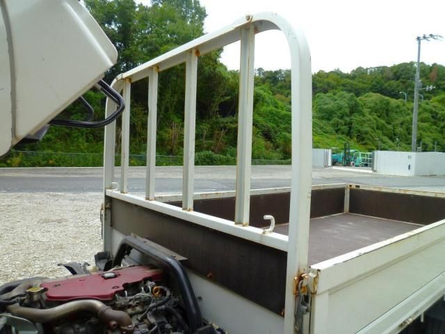 HINO DUTRO 2018 Image 31