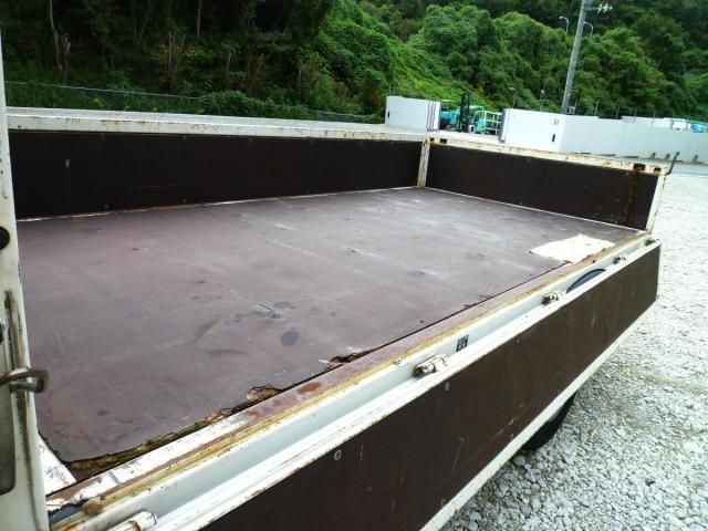 HINO DUTRO 2018 Image 31