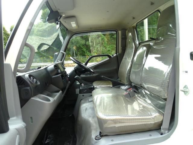 HINO DUTRO 2018 Image 31