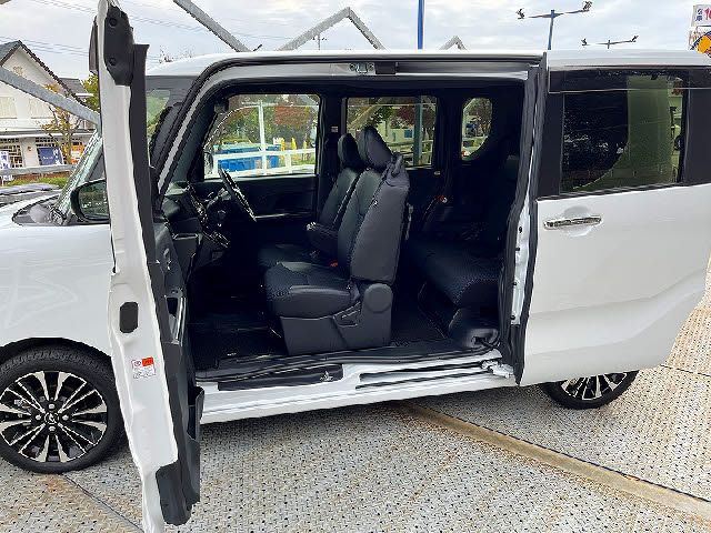 DAIHATSU TANTO CUSTOM 2023 Image 31